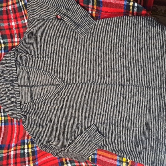 Lush Tops - LUSH womens 3/4 sleeve lightweight hoodie